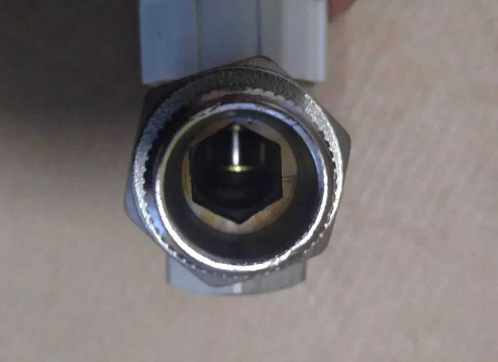 00-00537357_5.